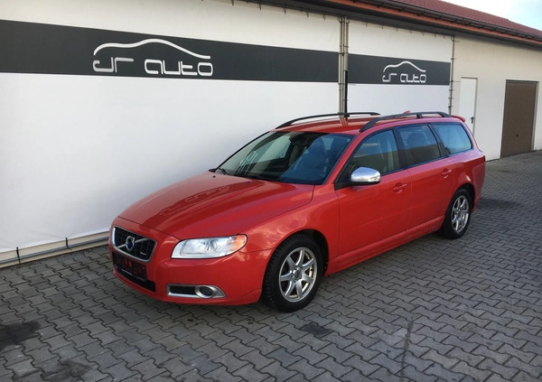 Volvo V70 cena 16000 przebieg: 208000, rok produkcji 2011 z Brańsk małe 67